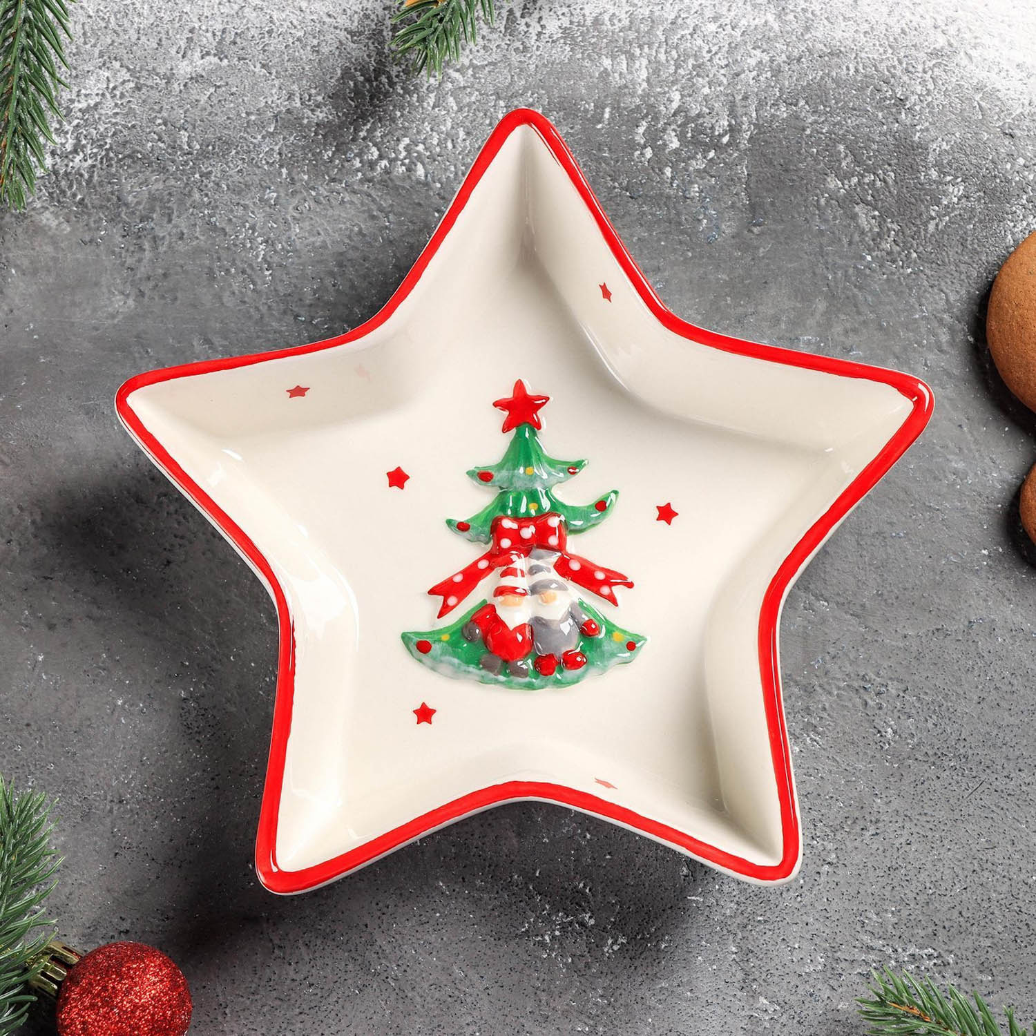 Блюдо "Новогодние помощники" 18x4 см 6255199