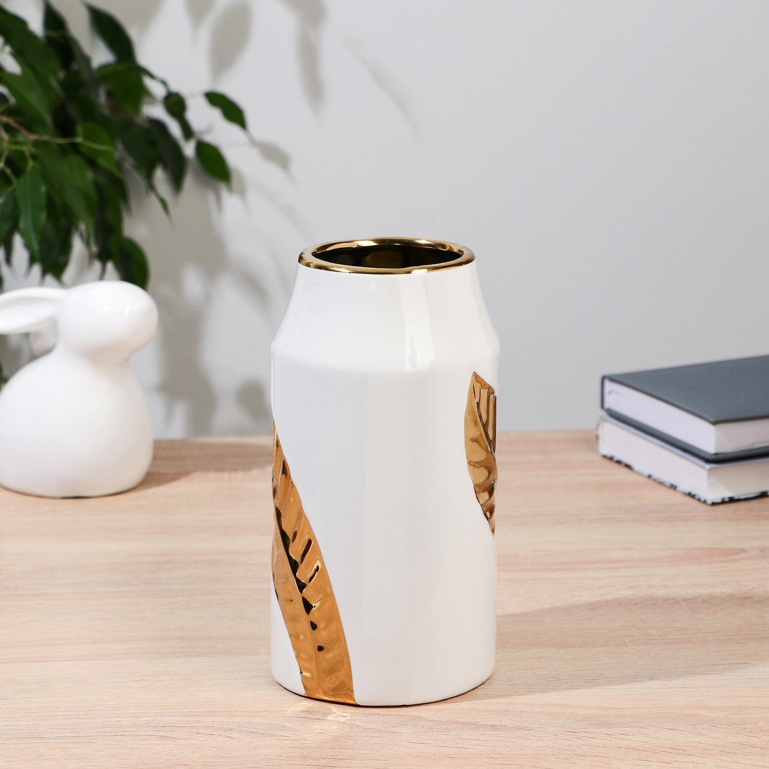 Ваза керамика "Анаит" d-8х10 см h-21 см, золотисто-белый 9499298