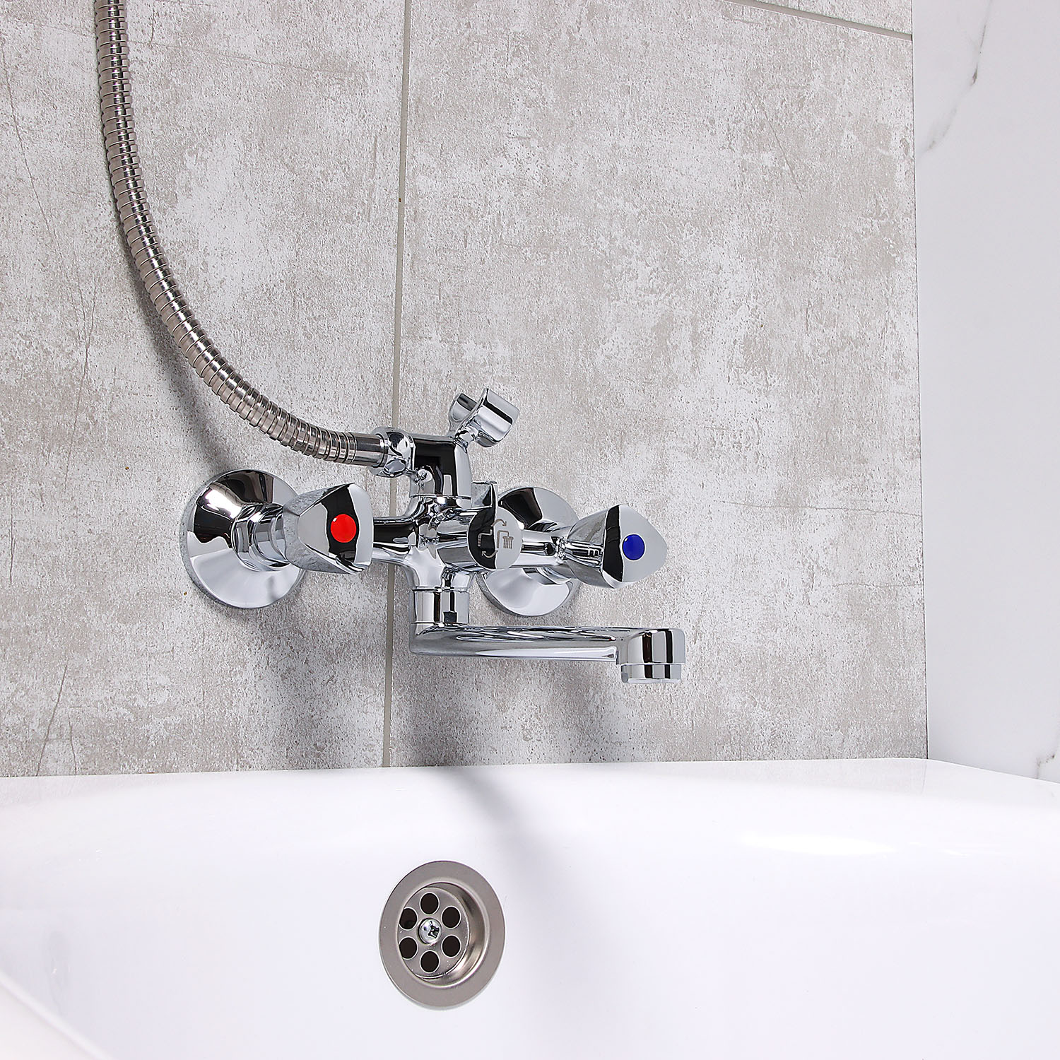 Смеситель для ванны Milardo Tring, длинный излив, двухвентильный, с лейкой