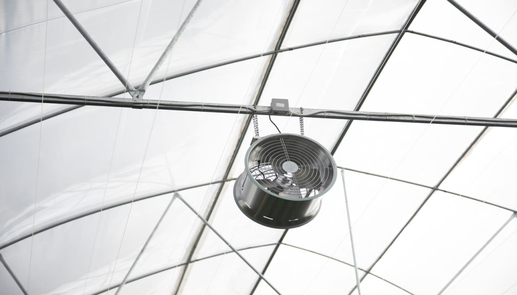 ventilator-v-teplice (1).jpg ventilator-v-teplice (1).jpg