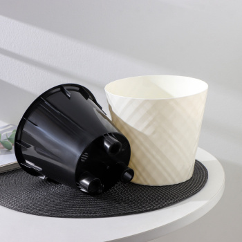 Кашпо пластм. "Manhattan"  3,3л d верха 190мм h177мм со вставкой Бел. жасмин IG670210048 *1/9