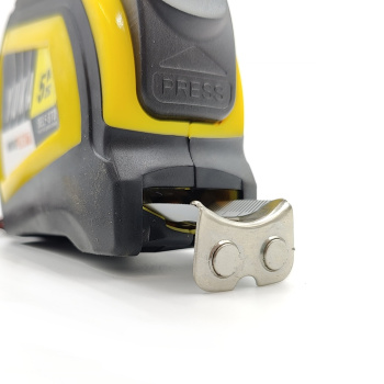 Рулетка  5м х19мм резино-пластик корпус стальн.лента автостоп магнит артYK005190M Novocraft*1/12/120